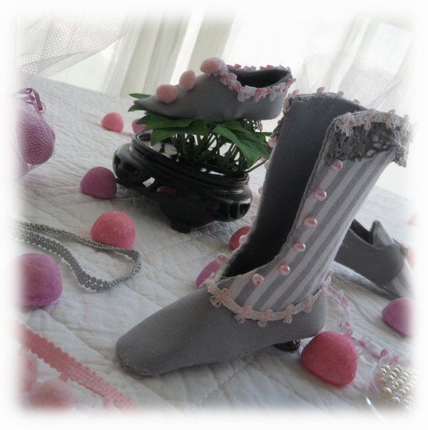 Petits Souliers de Lutins IV